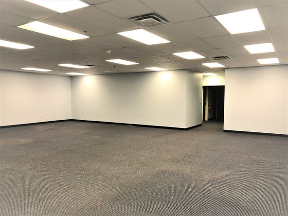 Building 5: 4435 Aicholtz Rd, Cincinnati, OH 45245